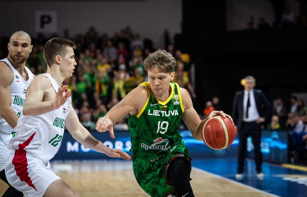 Litvanya, Formalite Maçında Macaristan’ı Farka Boğdu (Karşıyakalı Kuzminskas’dan 14 sayı)