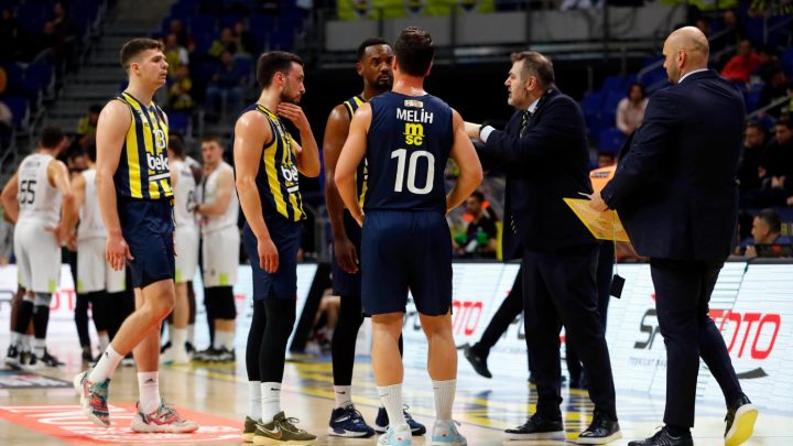 Aklı Olympiakos Serisinde Olan Fenerbahçe, Merkezefendi Karşısında Zor Kazandı