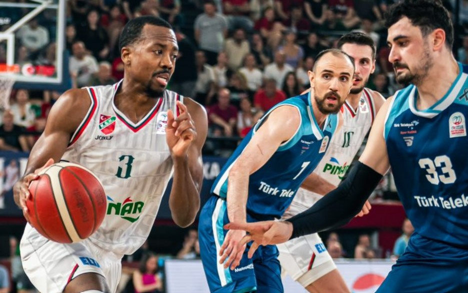 Maç Sonu Analizi: Karşıyaka, Nefes Kesen Mücadeleyi Kazanıp Avantajı Ele Geçirdi