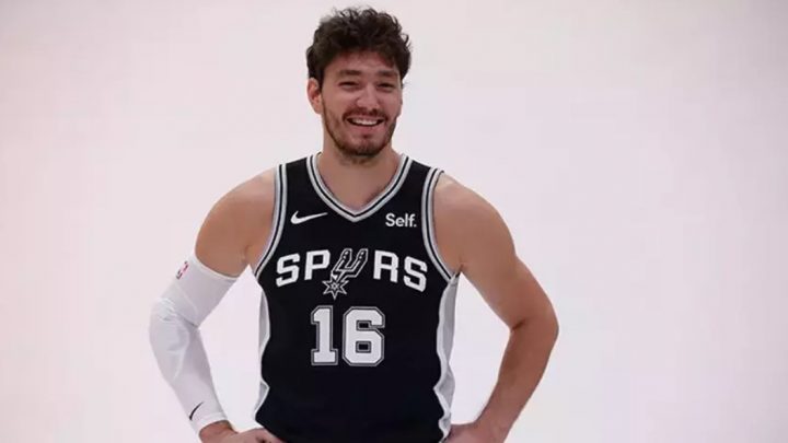 Cedi Osman: “Tecrübemle Gençlere Yardım Etmek İstiyorum.”