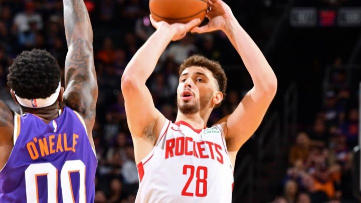 Houston, Phoenix Deplasmanından Galibiyetle Dönüyor (Alperen’den double-double)