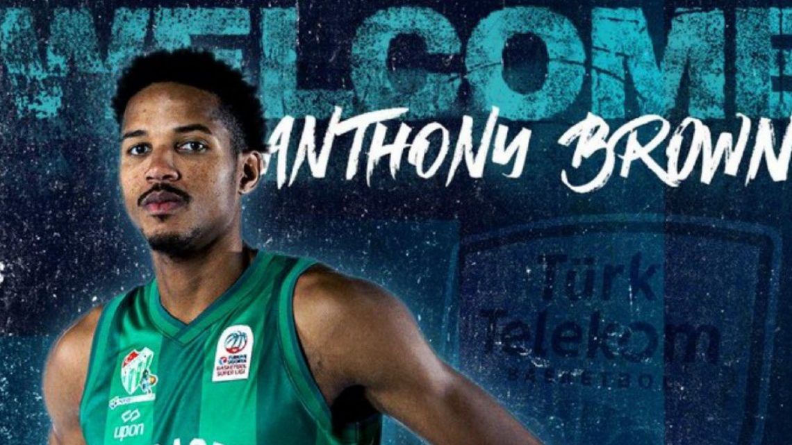 RESMİ: Telekom, Bursaspor’un Skoreri Brown’u Kadrosuna Kattı (Analiz)