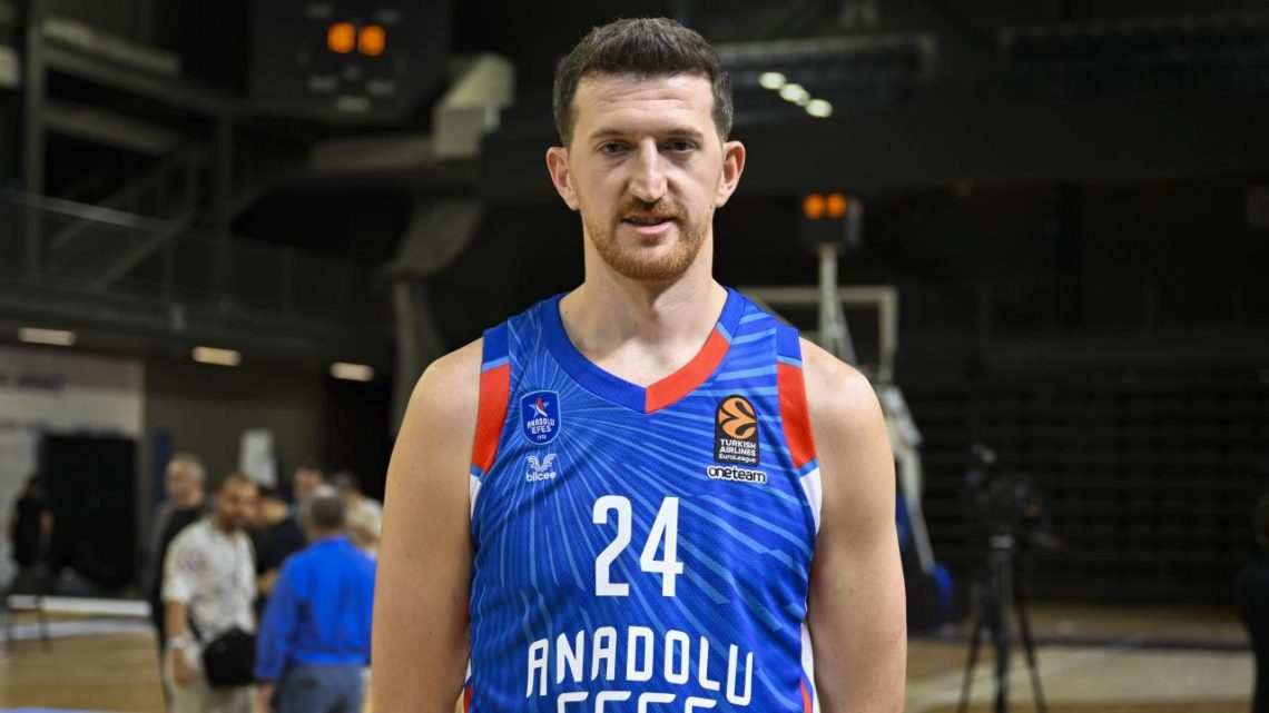 İDDİA: Ercan, Anadolu Efes’de Devam Ediyor