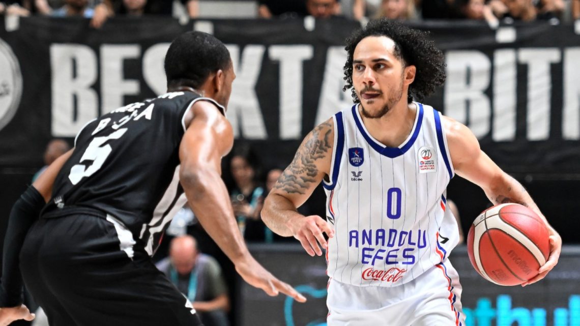 Analiz: Efes, Beşiktaş Deplasmanında Larkin ile Kazanarak Yarı Finale Önde Başladı