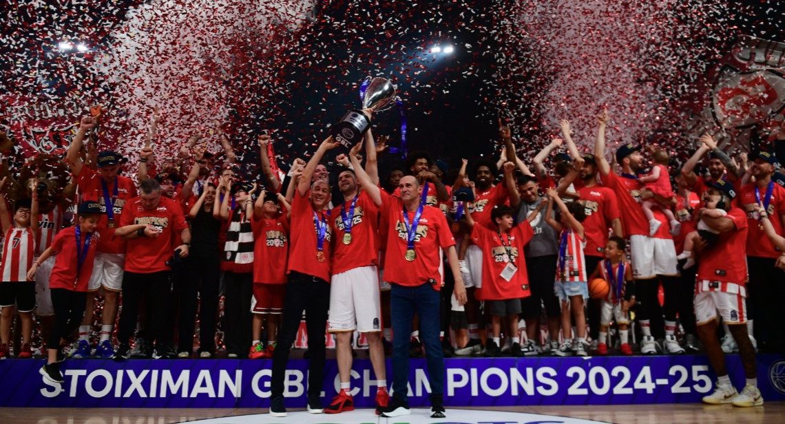 Olympiakos, Konuk Ettiği Ezeli Rakibi Panathinaikos’u Farklı Yenerek Şampiyon Oldu!