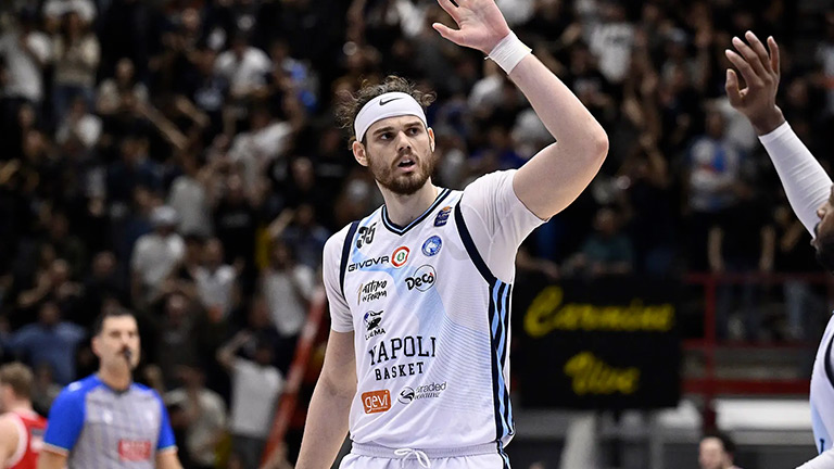 İDDİA: Milano, Yerli Rotasyonuna Tote’yi Eklemek İstiyor (Analiz) İDDİA: Milano, Yerli Rotasyonuna Tote’yi Eklemek İstiyor (Analiz)