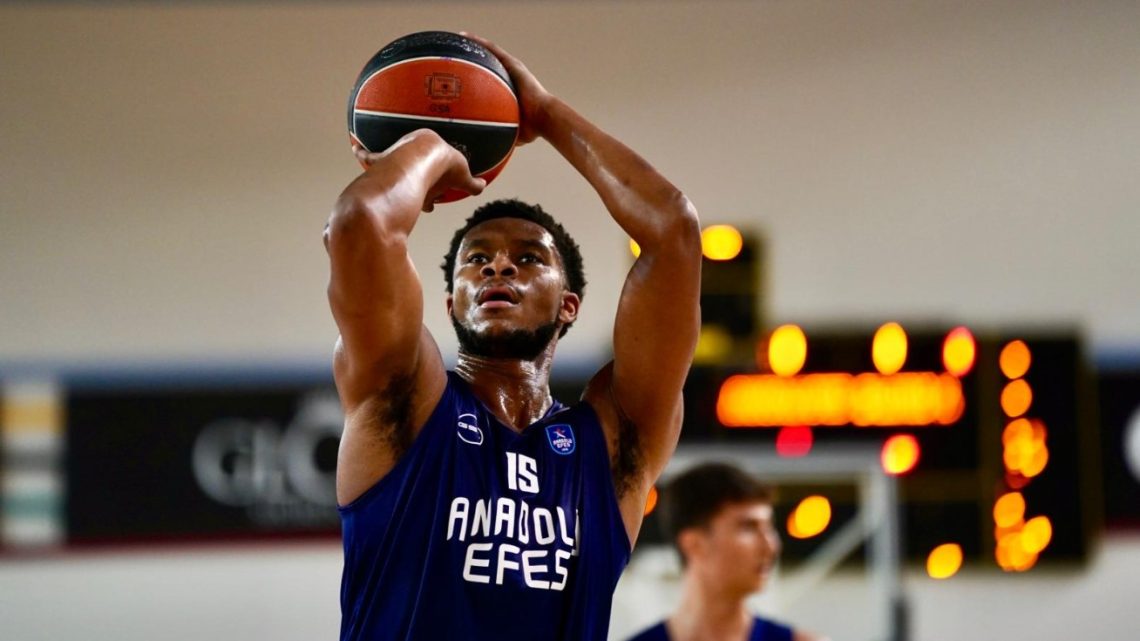 Hazırlık Maçı: Anadolu Efes, Zalgiris’e Farklı Kaybetti