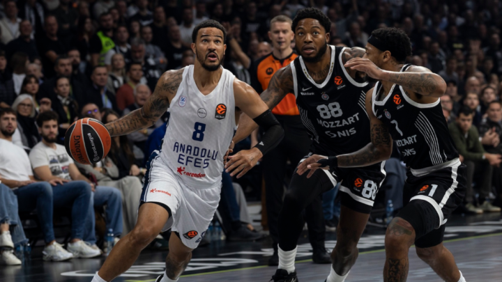 Maç Sonu Analizi: Anadolu Efes, Belgrad Deplasmanında Partizan’ı Elinden Kaçırdı Maç Sonu Analizi: Anadolu Efes, Belgrad Deplasmanında Partizan’ı Elinden Kaçırdı