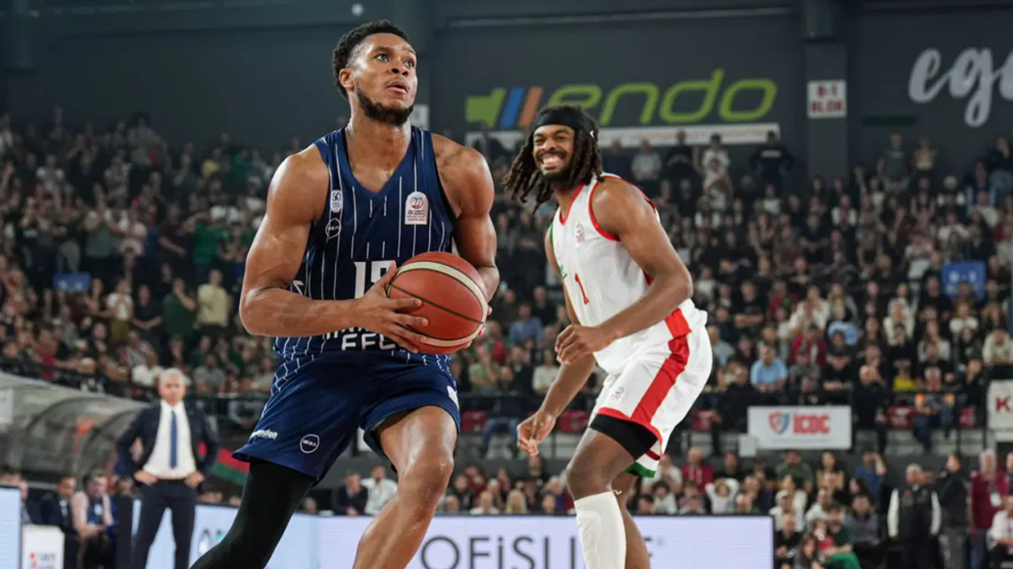 Efes, Karşıyaka Deplasmanında Hücum Performansı ile Farklı Kazandı