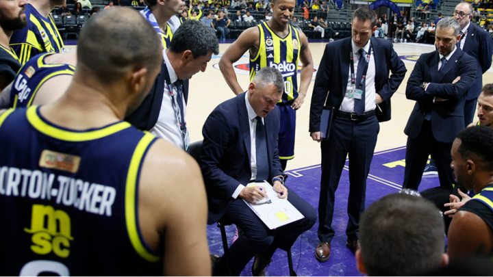 Koç Jasikevicius ve Colson, Kızıl Yıldız Maçı Öncesi Açıklamalarda Bulundular Koç Jasikevicius ve Colson, Kızıl Yıldız Maçı Öncesi Açıklamalarda Bulundular