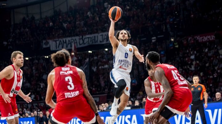 Maç Sonu Analizi: Efes, Pire Deplasmanından Altın Değerinde Bir Galibiyet Çıkardı