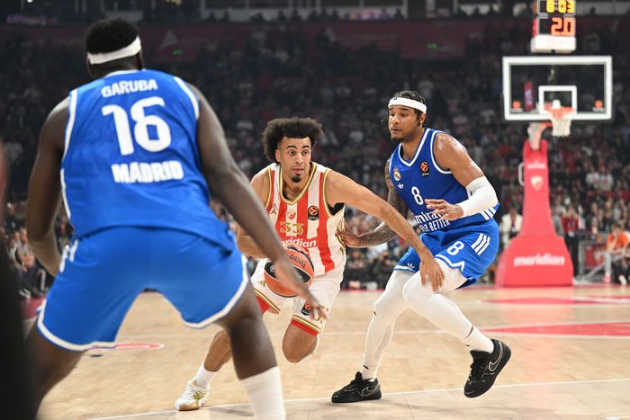 Kızıl Yıldız, Konuk Ettiği Güçlü Rakibi Real Madrid’i Farklı Geçti Kızıl Yıldız, Konuk Ettiği Güçlü Rakibi Real Madrid’i Farklı Geçti