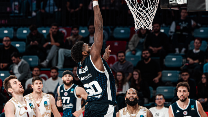 Bahçeşehir, Venezia Engelini Güle Oynaya Geçti