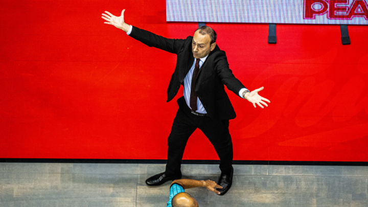 Koç Sekizkök, Trieste Zaferi Sonrası Açıklamalarda Bulundu Koç Sekizkök, Trieste Zaferi Sonrası Açıklamalarda Bulundu