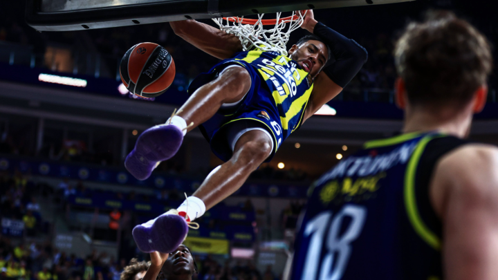 Analiz: Fenerbahçe, Kötü Hücum Performansına Rağmen Bologna’yı Son Nefeste Yendi